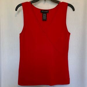 Cable & Gauge Red V-Neck top